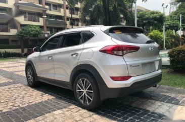 Selling Pearl White Hyundai Tucson 2016 in Caloocan