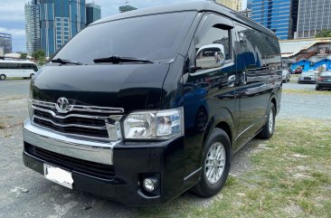 Selling Black Toyota Hiace Super Grandia 2015 in Pasig