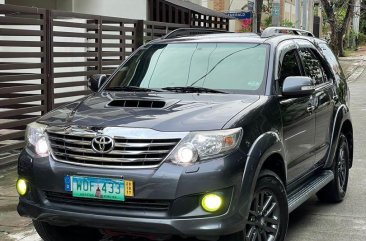 Selling Grey Toyota Fortuner 2014 in San Mateo