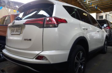 White Toyota RAV4 2018 for sale in San Mateo