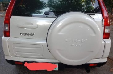 Selling White Honda CR-V 2004 in Makati