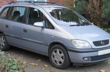 Brightsilver Opel Zafira 2001 for sale in Biñan