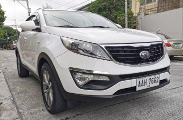 Selling White Kia Sportage 2014 in Manila