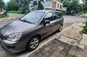 Selling Silver Kia Carens 2011 in Biñan