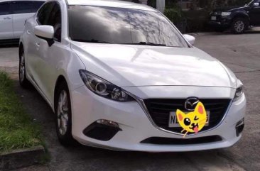 White Mazda 3 2015 for sale in Carmona