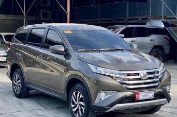 Selling Silver Toyota Rush 2021 in Makati