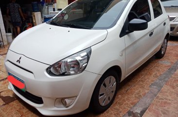 Selling White Mitsubishi Mirage 2013 in Manila