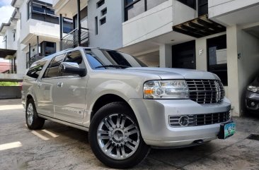 Silver Lincoln Navigator 2010 for sale in Quezon City