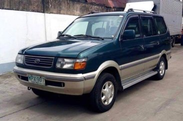 Green Toyota Revo 2000 for sale in Valenzuela