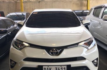 Selling Pearl White Toyota RAV4 2018 in Pasig