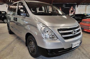 Selling Brightsilver Hyundai Grand Starex 2016 in San Fernando