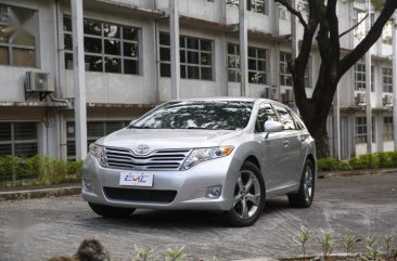 Selling Brightsilver Toyota Venza 2009 in Quezon