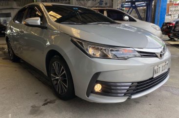 Selling Silver Toyota Corolla Altis 2017 in San Fernando