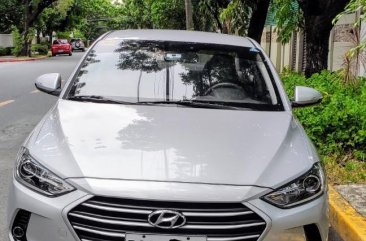 Silver Hyundai Elantra 2019 for sale in Automatic