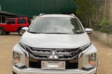 Selling Pearl White Mitsubishi  Xpander Cross 2021 in Silang