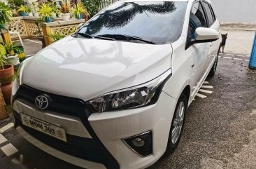 Selling White Toyota Yaris 2017