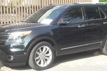 Selling Black Ford Explorer 2014 in Makati