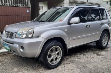 Silver Nissan X-Trail 2007 for sale in Automatic