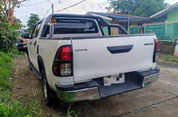 White Toyota Hilux 2017 for sale in Angeles