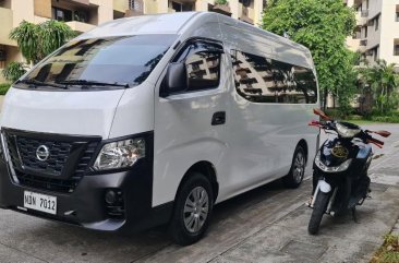 Selling White Toyota Grandia 2019 in Pateros