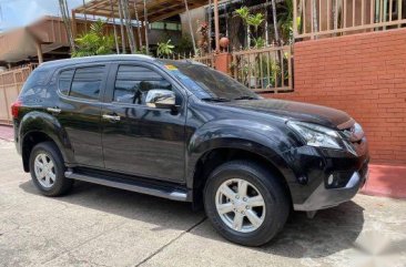 Sell Blavk 2015 Isuzu Mu-X in Lucena