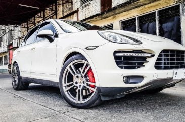 Selling Pearl White Porsche Cayenne 2014 in Quezon