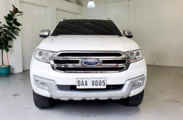Selling White Ford Everest 2016 in Quezon