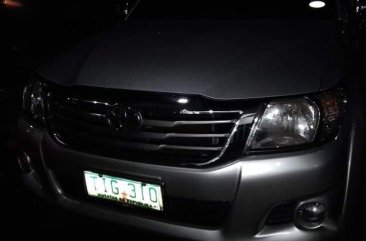 Selling Silver Toyota Hilux 2011 in Quezon City