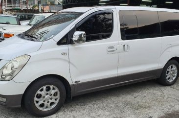 White Hyundai Starex 2008 for sale in San Juan