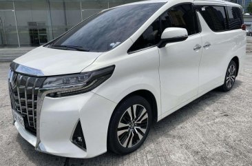 Pearl White Toyota Alphard 2019 for sale in Automatic