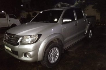 Selling Silver Toyota Hilux 2011 in Quezon City