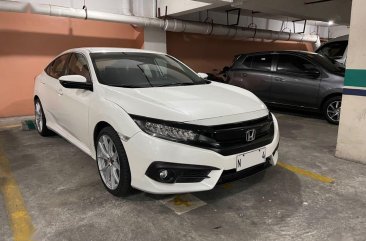 Pearl White Honda Civic 2017 for sale in Automatic