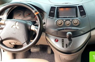 Silver Mitsubishi Grandis 2007 for sale in Automatic