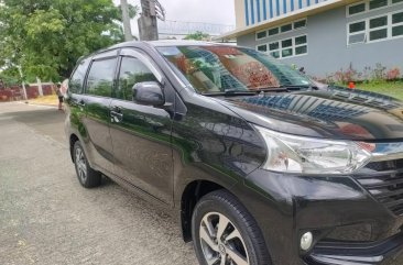 Selling Black Toyota Avanza 2016 in Quezon City