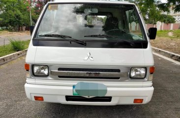 White Mitsubishi L300 2013 for sale in Quezon