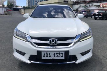 Pearl White Honda Accord 2015 for sale in Automatic