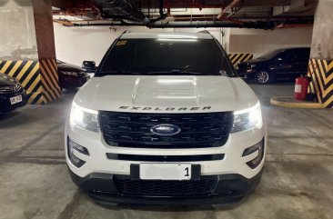 Pearl White Ford Explorer 2016 for sale in Makati