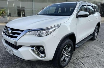 White Toyota Fortuner 2018 for sale in Manual