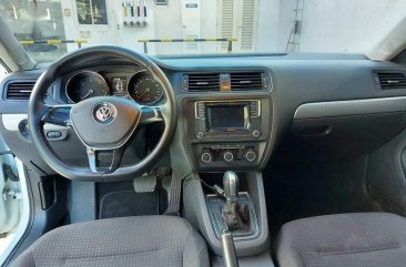 Selling White Volkswagen Jetta 2016 in Manila