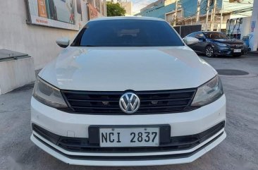 Selling White Volkswagen Jetta 2016 in Manila