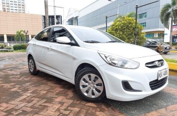 Selling Pearl White Hyundai Accent 2019 in Cainta