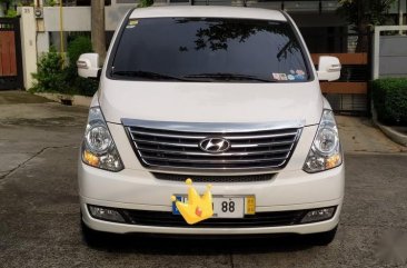 Selling White Hyundai Starex 2015 in Manila