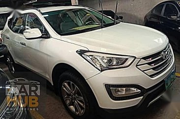 White Hyundai Santa Fe 2014 for sale in Quezon
