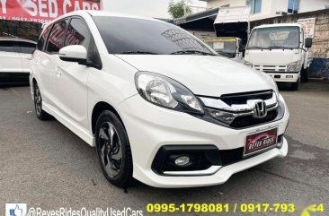 Selling White Honda Mobilio 2016 in Cainta