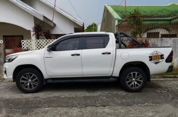 White Toyota Hilux 2019 for sale in Bacolod