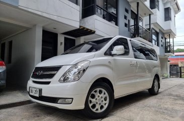 Pearl White Hyundai Starex 2013 for sale in Quezon
