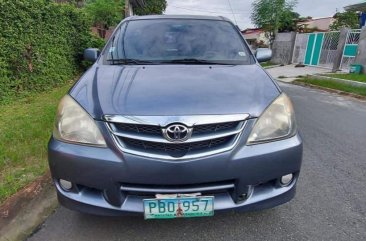 Selling Blue Toyota Avanza 2010 in Malabon