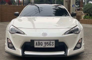 Pearl White Toyota 86 2016 for sale in Malabon