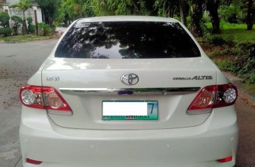 White Toyota Corolla Altis 2012 for sale in Las Pinas