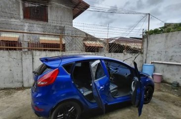 Selling Blue Ford Fiesta 2013 in Paete